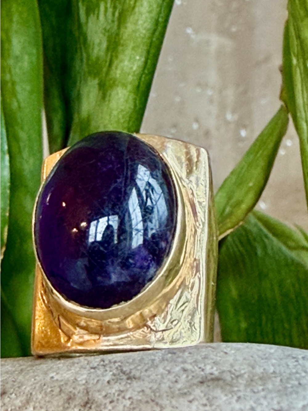 14 karat gold and amethyst ring